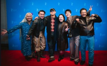 Film Monster Pabrik Rambut; Mendunia....!