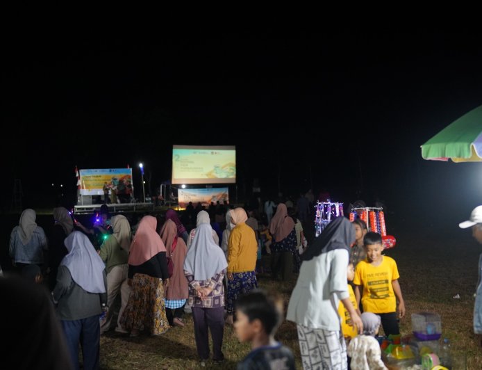 Layar Tancap Ala FFP & Komunitas Purbalingga